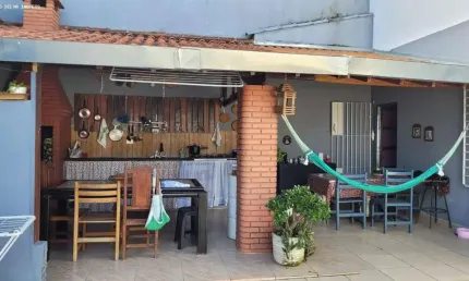 Casa para Venda em Arujá, Vila Pilar, 4 dormitórios, 3 banheiros, 3 vagas