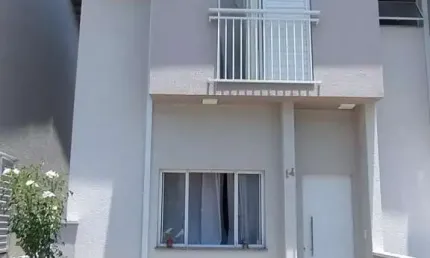Casa para Venda em Poá, Jardim Santa Helena, 2 dormitórios, 2 suítes, 3 banheiros, 2 vagas