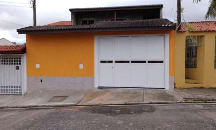 Casa para Venda em Mogi das Cruzes, Vila Lavínia, 3 dormitórios, 1 suíte, 3 banheiros, 3 vagas