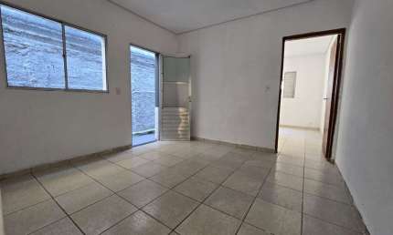 Casa para Venda em Itaquaquecetuba, Chácara Dona Escolástica, 2 dormitórios, 1 suíte, 2 banheiros, 1 vaga