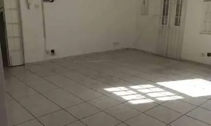 Sala comercial para alugar na Rua Vasconcelos Tavares, 31, Centro, Santos