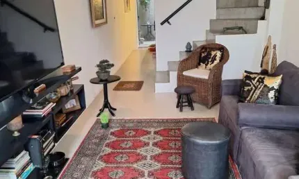 Casa de Vila com 2 quartos, Ponta da Praia, Santos - R$ 585 mil, Cod: 4677