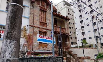 Casa com 3 quartos para alugar no Embaré, Santos 