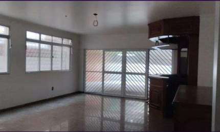 Casa com 4 quartos para alugar no Ponta da Praia, Santos 