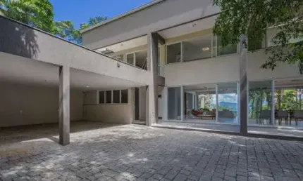Casa 4 quartos para venda no bairro Estaleirinho em Balneário Camboriú
