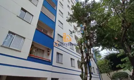 Lindo e aconchegante apartamento de 61m2 com 3 dormitórios sendo 1 transformado