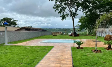 Chácara para Venda em Uberlândia, Conjunto Alvorada, 3 dormitórios, 3 suítes, 1 banheiro, 6 vagas