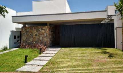 Casa em Condomínio para Venda em Uberlândia, Shopping Park, 3 dormitórios, 3 suítes, 2 banheiros, 4 vagas
