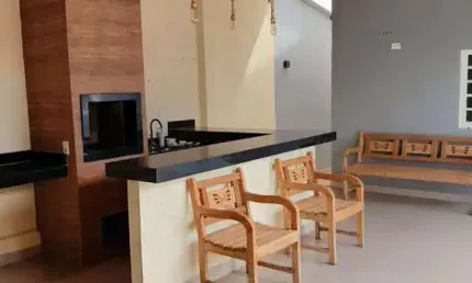 Casa para Venda em Uberlândia, Jardim Colina, 3 dormitórios, 1 suíte, 3 banheiros, 2 vagas
