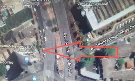 Terreno à venda na Avenida Anselmo Alves dos Santos, Santa Maria, Uberlândia