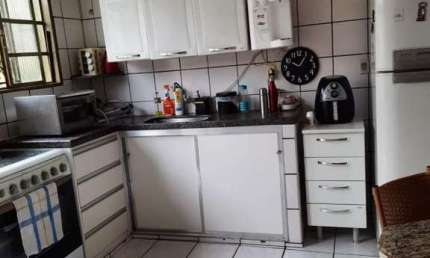 Casa para Venda em Uberlândia, Saraiva, 3 dormitórios, 1 suíte, 2 banheiros, 2 vagas
