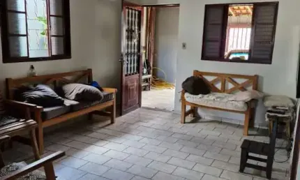 Casa para Venda em Uberlândia, Jaraguá, 3 dormitórios, 1 banheiro, 2 vagas