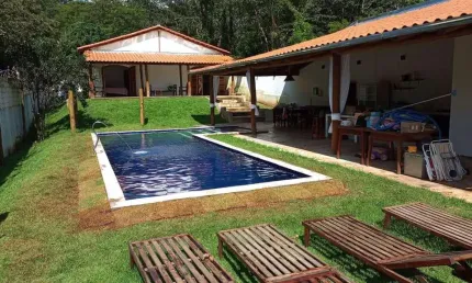 Chácara para Venda em Uberlândia, Área Rural de Uberlândia, 5 dormitórios, 5 suítes, 2 banheiros