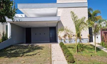 Casa em Condomínio para Venda em Uberlândia, Shopping Park, 3 dormitórios, 3 suítes, 2 banheiros, 4 vagas