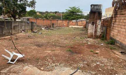 Terreno à venda na Rua Álvares de Azevedo, Carajás, Uberlândia