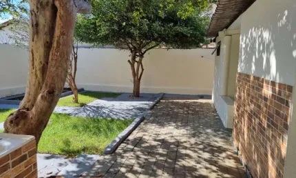 Casa para Venda em Uberlândia, Patrimônio, 3 dormitórios, 1 suíte, 1 banheiro, 3 vagas