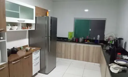 Casa para Venda em Uberlândia, Jardim Brasília, 3 dormitórios, 1 suíte, 1 banheiro, 2 vagas