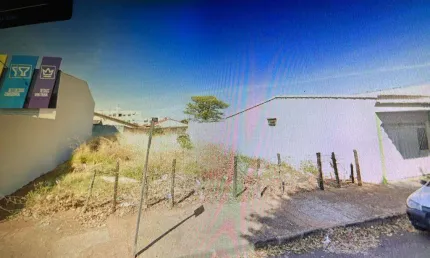 Terreno à venda na Avenida Doutor Laerte Vieira Gonçalves, Santa Mônica, Uberlândia