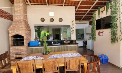 Casa em Condomínio para Venda em Uberlândia, Aclimação, 2 dormitórios, 2 banheiros, 2 vagas