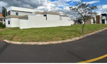 Terreno em Condomínio para Venda em Uberlândia, Novo Mundo