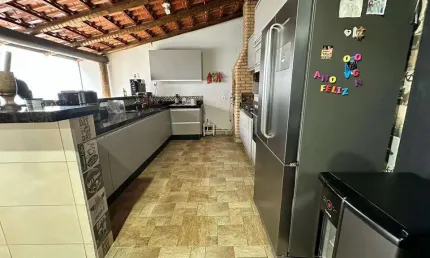 Casa para venda em uberlândia, granada, 3 dormitórios, 2 suítes, 3 banheiros, 3 vagas