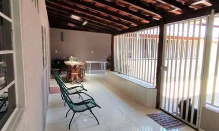 Casa para Venda em Uberlândia, Santa Rosa, 3 dormitórios, 1 suíte, 2 banheiros, 3 vagas