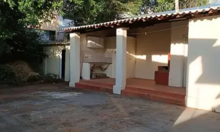 Casa para Venda em Uberlândia, Fundinho, 3 dormitórios, 2 banheiros, 1 vaga