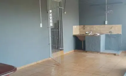 Casa para Venda em Uberlândia, Jardim das Palmeiras, 3 dormitórios, 1 banheiro, 2 vagas