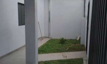 Casa para Venda em Uberlândia, Jardim Holanda, 3 dormitórios, 1 suíte, 2 banheiros, 2 vagas