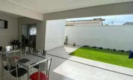 Casa para Venda em Uberlândia, Planalto, 3 dormitórios, 1 suíte, 1 banheiro, 3 vagas