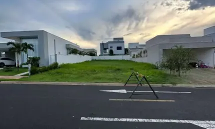 Terreno em Condomínio para Venda em Uberlândia, Jardim Sul