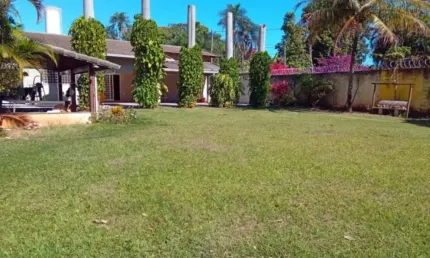 Casa para Venda em Uberlândia, Patrimônio, 4 dormitórios, 2 suítes, 3 banheiros, 6 vagas
