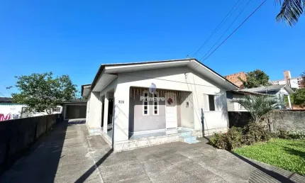 Casa com 3 quartos à venda na Rua Maurício Jeremias, 317, São Francisco, Criciúma
