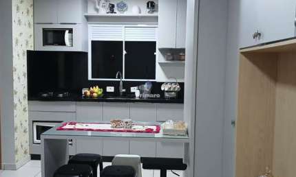 Apartamento com 2 quartos, 1 banheiro, semimobiliado