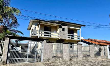 Casa com 4 quartos e amplo terreno Prospera, Criciuma