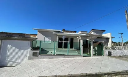 Casa a venda 5 quartos, piscina, proximo ao centro de Criciciuma