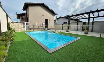Casa a venda com piscina bairro Sao defende em Criciuma