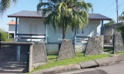 Casa 03 dormitórios no Jardim Maristela em Criciúma