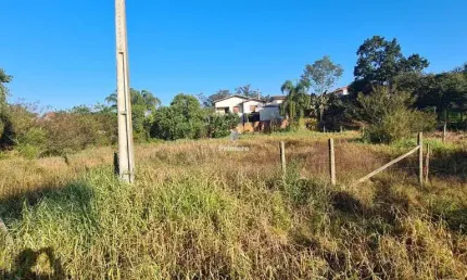 Amplo terreno á venda na primeira linha com mais de 1000 m2