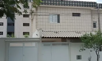 Lindo Sobrado novo com piscina à venda, 03 dormitórios, 02 vagas, Aviação Praia Grande/SP.