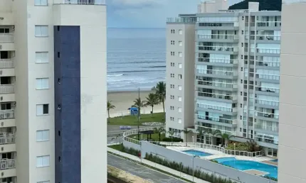 Lindo apartamento à venda, com 03 dormitórios, pé na grama com vista para o mar, na praia da enseada Bertioga SP.
