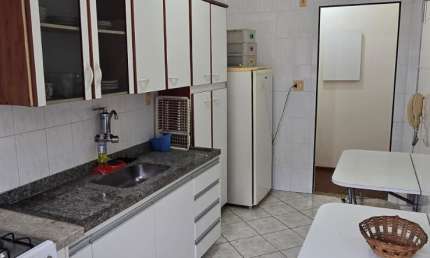 Lindo apartamento no bairro Guilhermina, 02 Dormitórios sendo 01 suíte,01 vaga de garagem