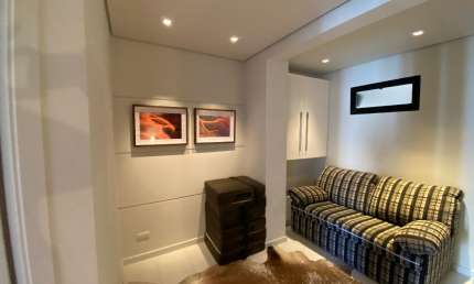 Apartamento para locação anual, 02 dormitórios sendo uma suíte, dois banheiros