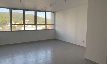 Ponto comercial para alugar no Centro, Joinville  por R$ 1.300