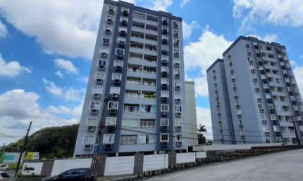 Apartamento com 3 quartos para alugar no Costa e Silva, Joinville  por R$ 2.150