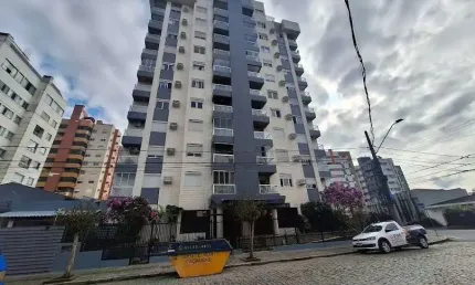 Apartamento com 3 quartos à venda no Anita Garibaldi, Joinville  por R$ 650.000