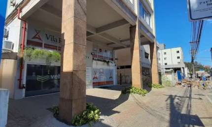 Sala comercial com 6 salas para alugar no Centro, Joinville  por R$ 3.600