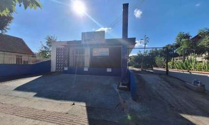 Casa comercial com 6 salas para alugar no Bucarein, Joinville  por R$ 4.600