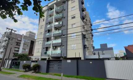 Apartamento com 2 quartos para alugar no Santo Antônio, Joinville  por R$ 2.000