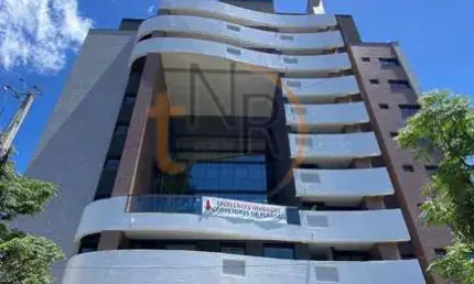 Apto pronto pra morar! 02 dorm, mobiliado com vaga coberta - mercês